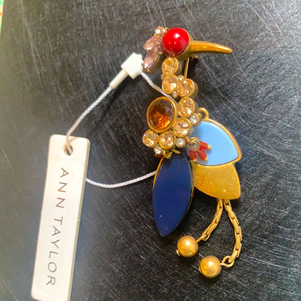 Ann Taylor lapel pin / Brooch